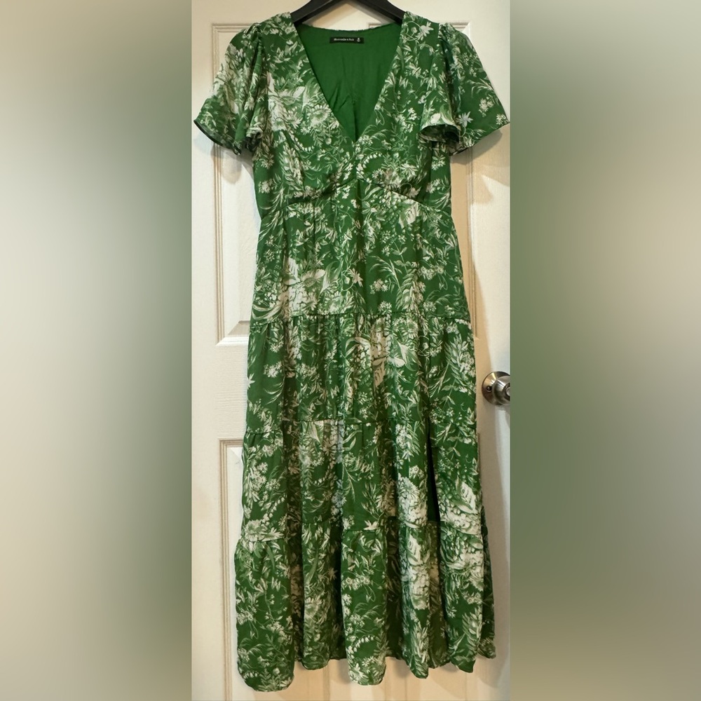 Abercrombie & Fitch Green Leaf Print Dress